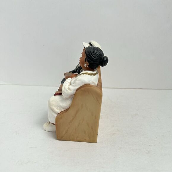 UTI Church Ladies in Church Pew Resin Figurines in Simulated Wood Church Pew - Picture 2 of 6